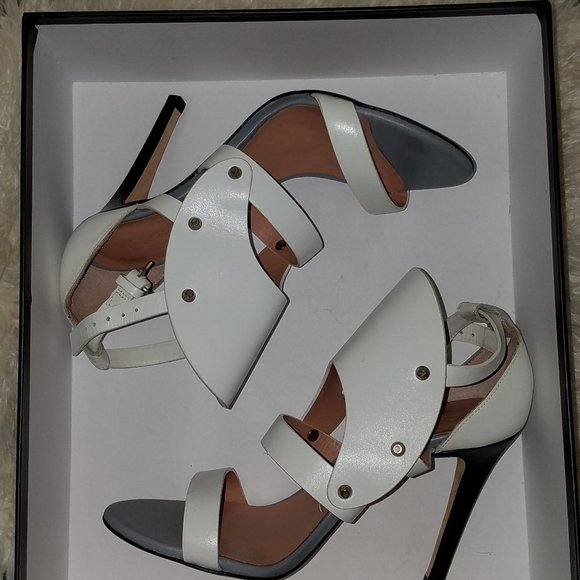 L.A.M.B. Gareth Sandal White/Gray Womens Size 8 - Picture 2 of 14